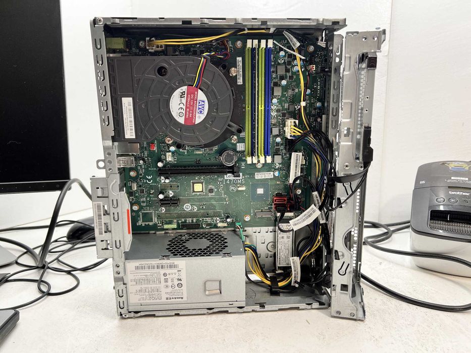 Реновиран компютър Lenovo M70s Pentium G6400 16GB 510GB NVMe с гаранция