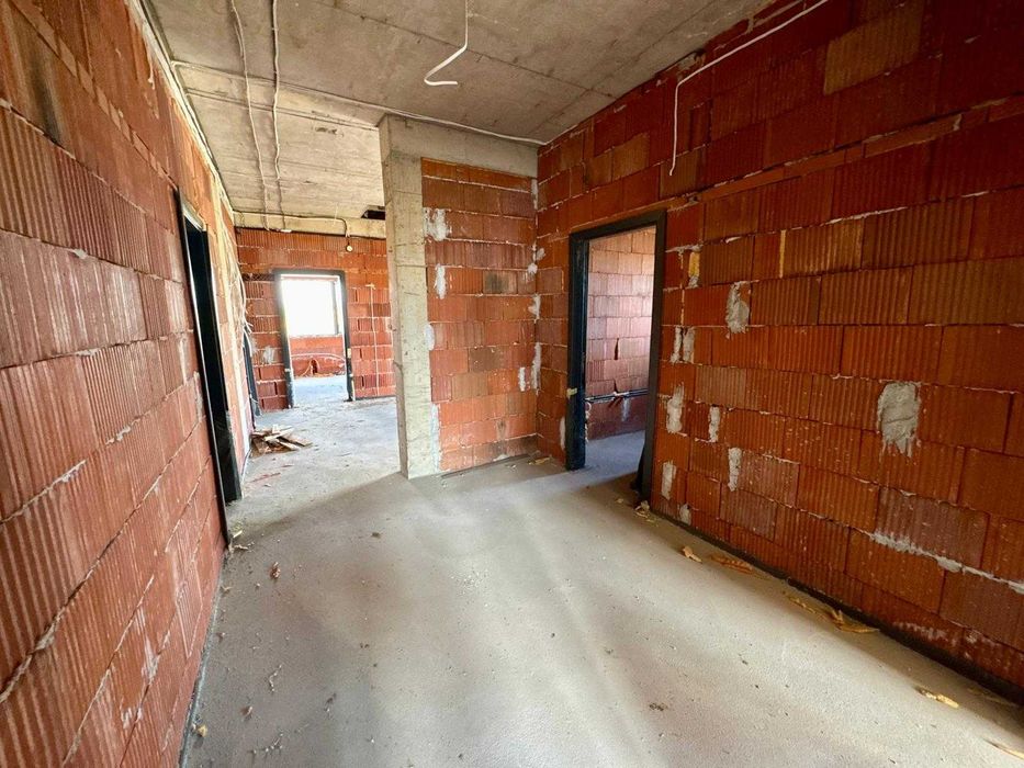 Продава се Промишлена сграда в с. Козаревец, Област Велико Търново - 6861 кв.м за 100 €/кв.м - Снимка #7