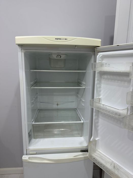 Холодильник LG expresscool