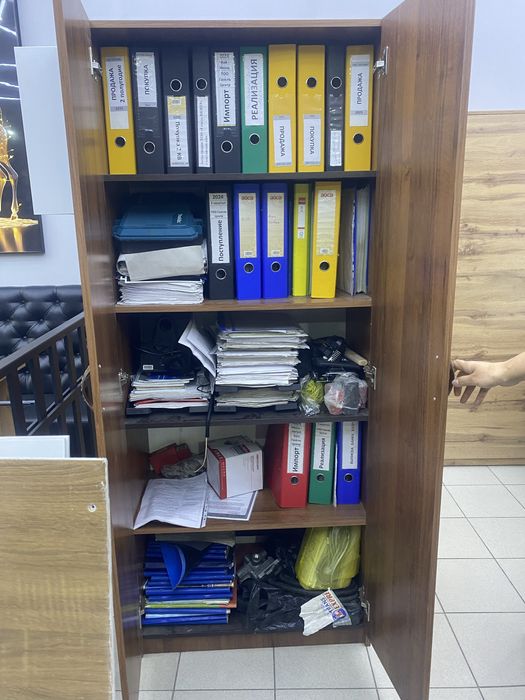 Срочно продам офисную мебель
