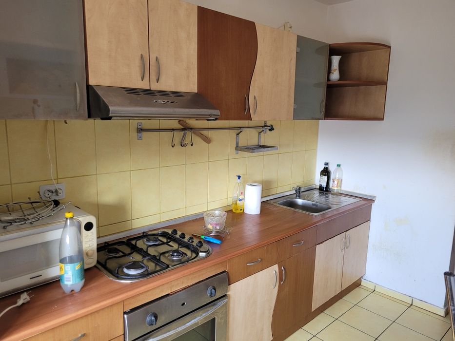 Donez bucătărie în stare buna.