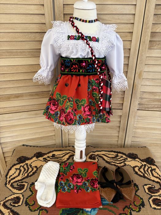 Costum popular pentru fetite de Maramures set complet
