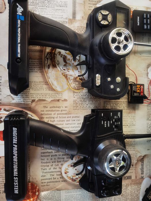 Telecomenzi radio,cristale,frecventmetru