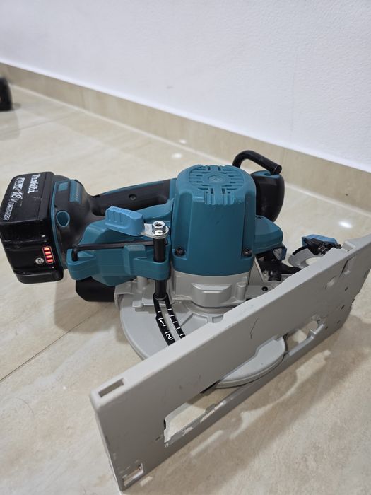 Fierastrau circular Makita DHS 680