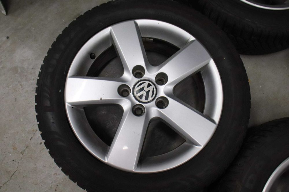 Jante originale VW pe 16 inch 205 55 16 iarna Golf Passat Skoda Octavia