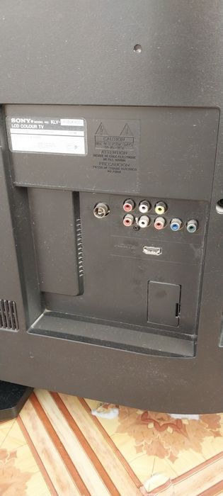 Продам телевизор Сони Бравия 43 диагональ.