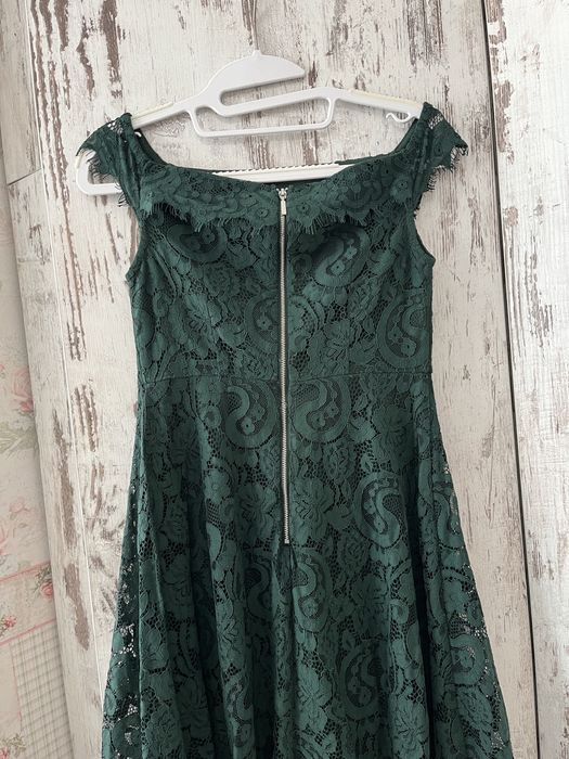 Дантелена вечерна рокля