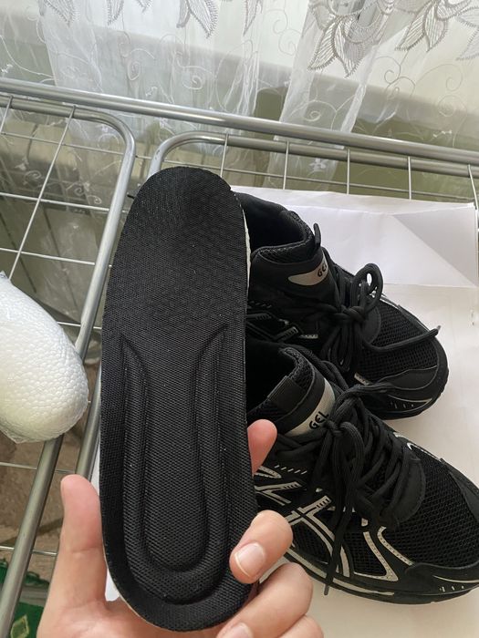 Продам кроссовки Asics gel GT 2160