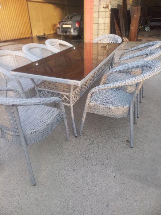 8kishilik Stol-stul komplekt