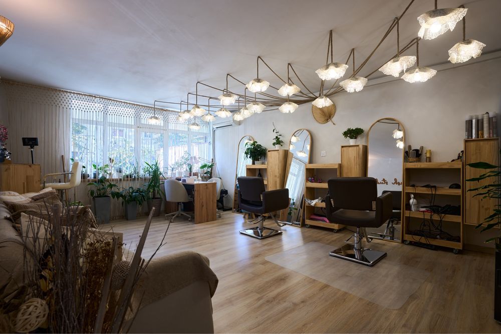 Inchiriez scaun / post de lucru Hush Studio