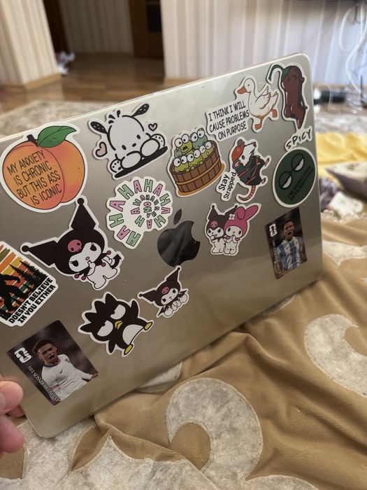 Продаю Macbook m2