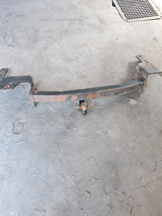 Продам фаркоп крузак 100
