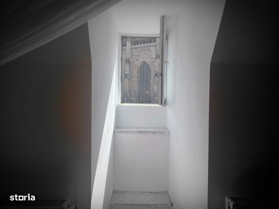 De vanzare apartament 3 camere in Centrul Vechi