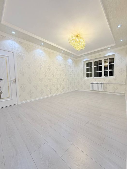 3⁴/3/4, Чиланзар 8,т.ц. Parus улучшенная планировка 75м², балкон 2x6