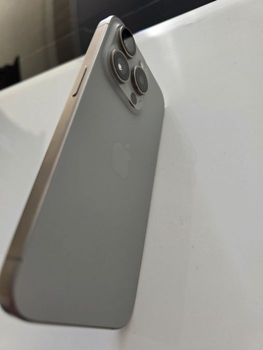 IPhone 15 pro 256
