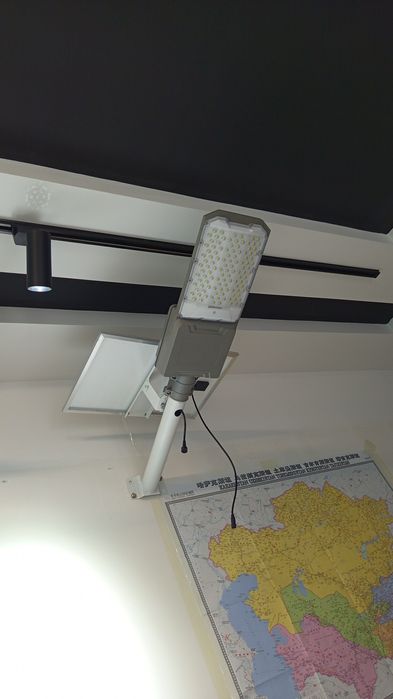 LED прожектор с солнечной панелью