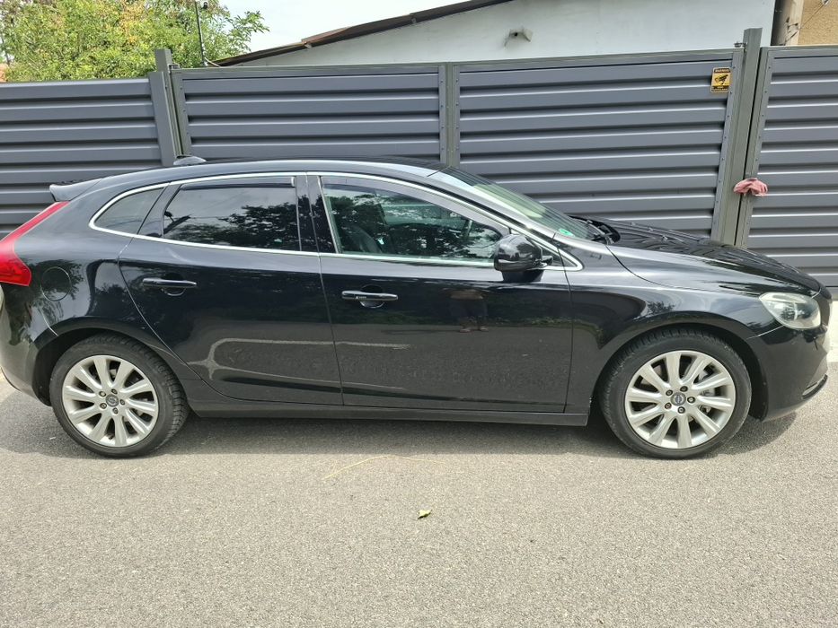 Volvo v40 d3 5 cilindri