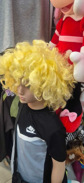 Продавам руса перука