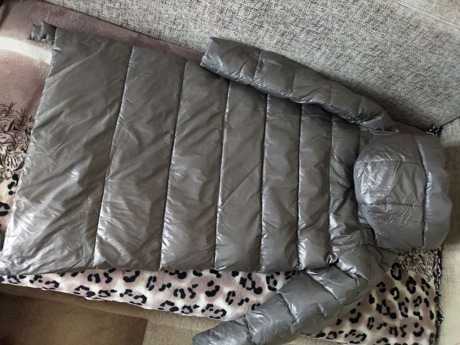 Женский пуховик .