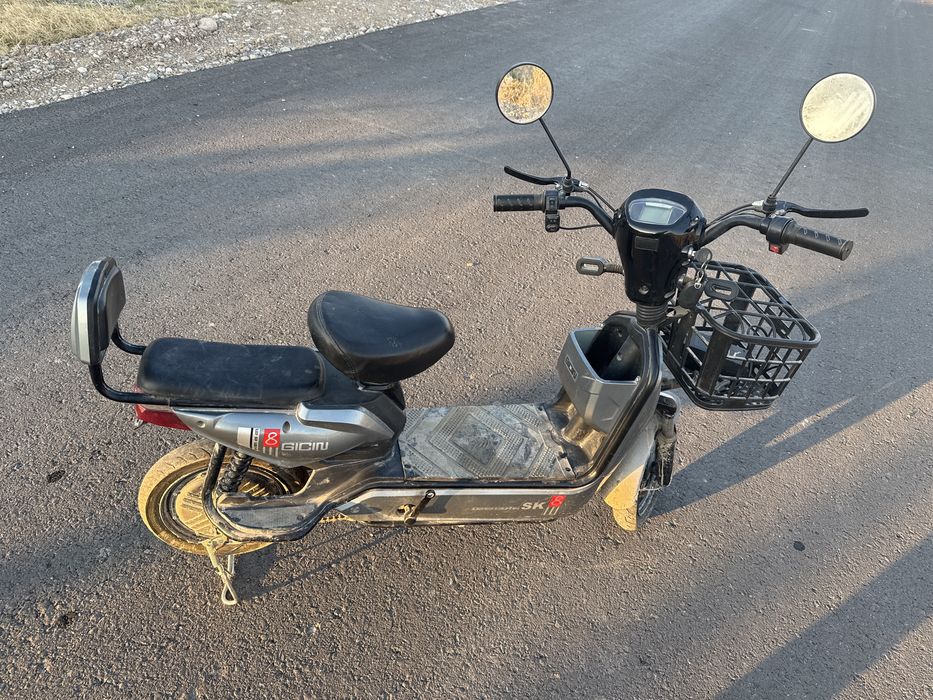 Скутер продам Sk8
