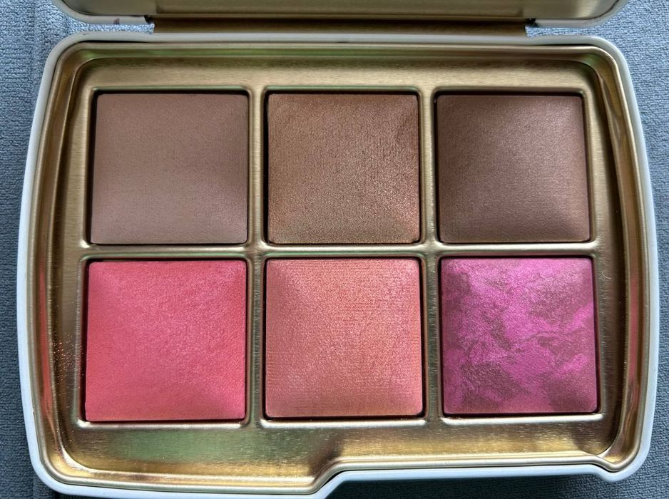 Палетки Hourglass оригинал