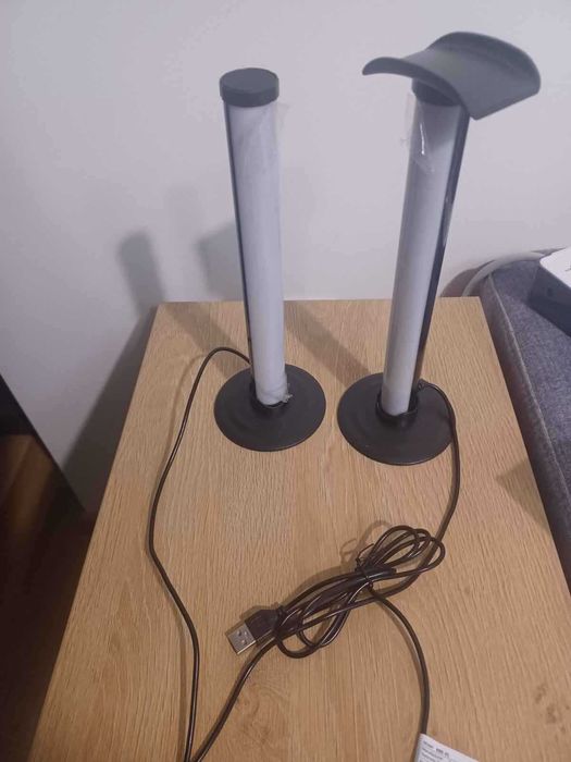 Поставка за геймърски слушалки