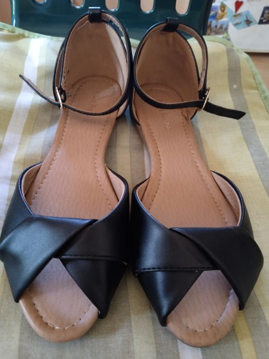 Дамски сандали Clara Barson