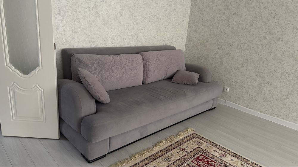 Продам диван 2,2 м в хорошем состоянии