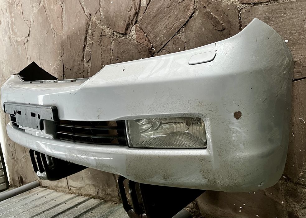 Бампер Toyota Land Cruiser 200