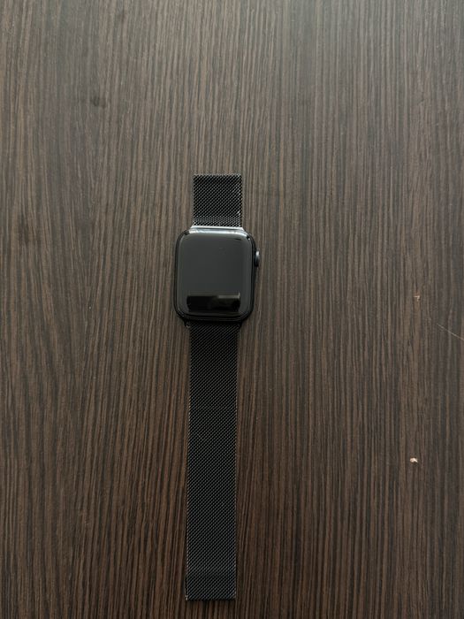 Apple Watch SE (2-ро поколение) – 44 мм