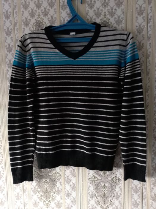 Продам кофточки.