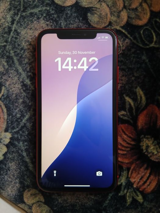 Продавам Iphone Xr