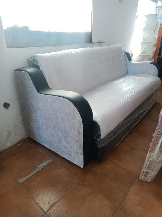Vând canapea extensibila