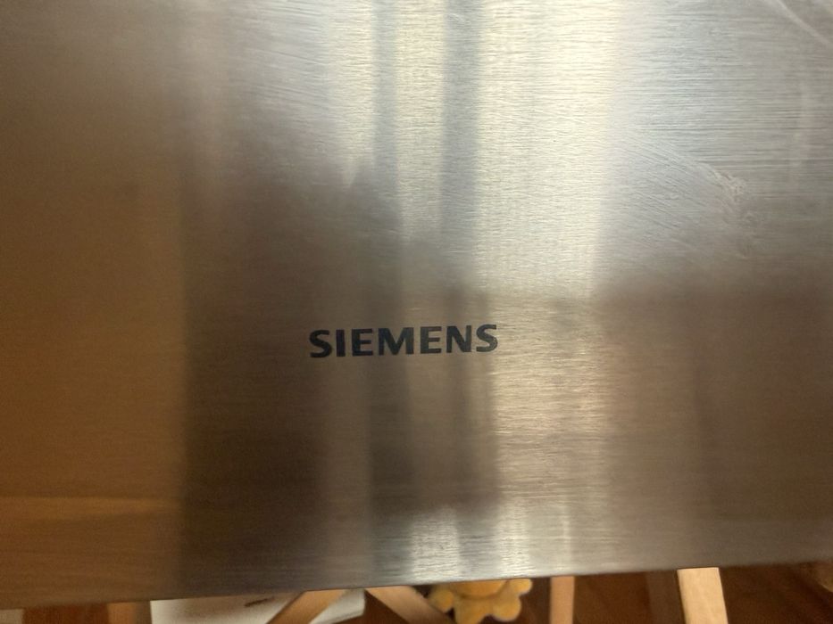 Фурна за вграждане за готвене на пара Siemens