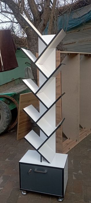 Kitob javon sotiladi