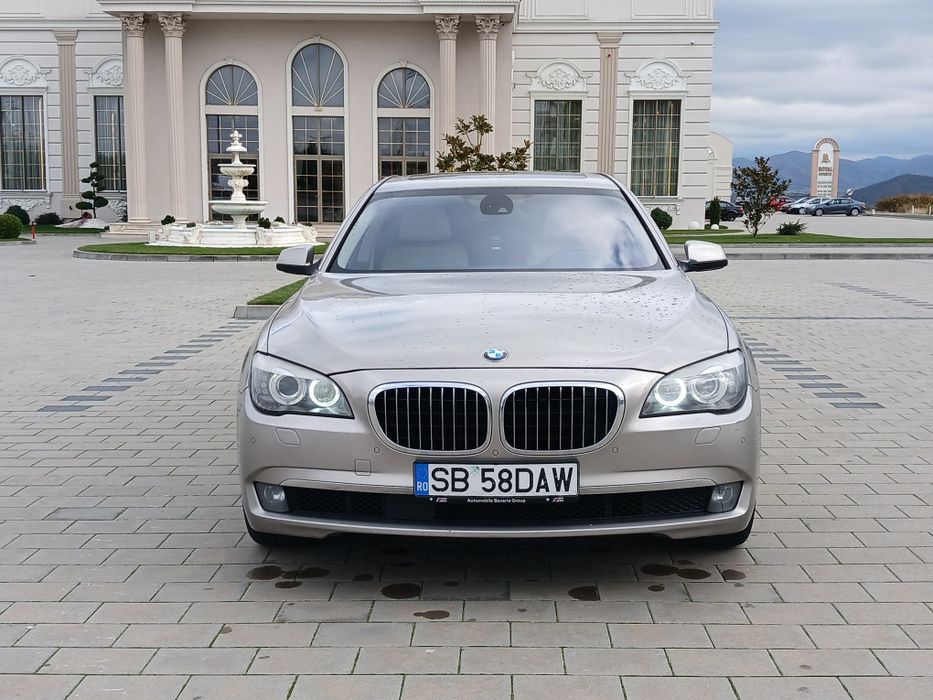 BMW Seria 7 2011 — imagine 2