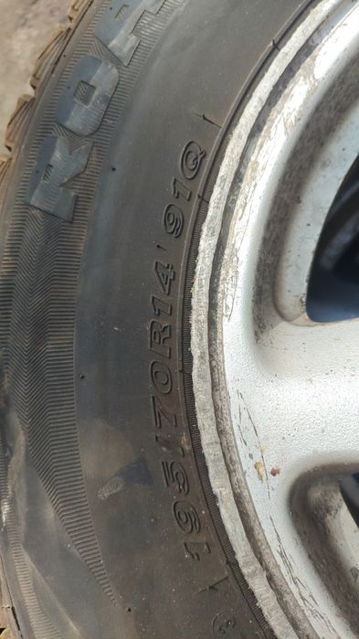 Диски с шинами  , в отличном состоянии