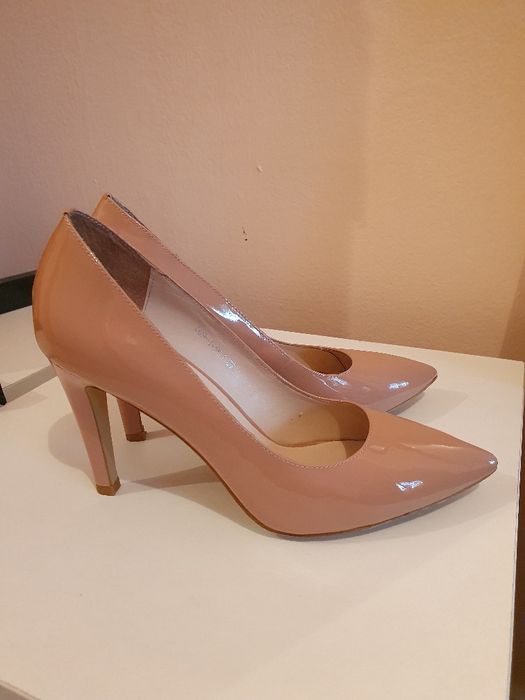 Продам Туфли VOFFIRA