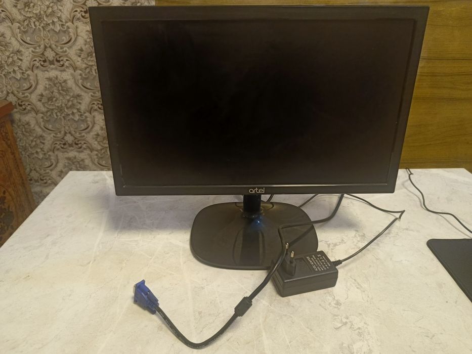 Artel 19 led монитор сотилади.