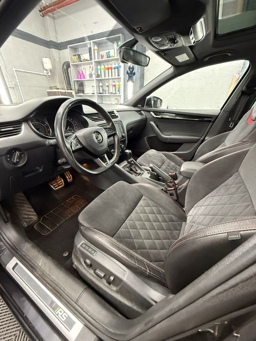 Skoda Octavia VRS Canton / distronic / trapa