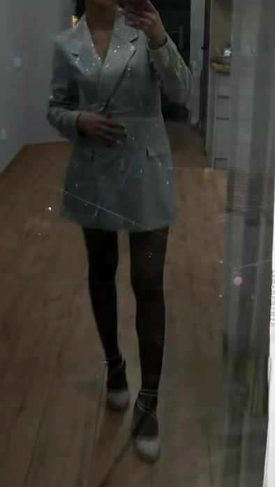 Продаю платье от Amisu 42 рр