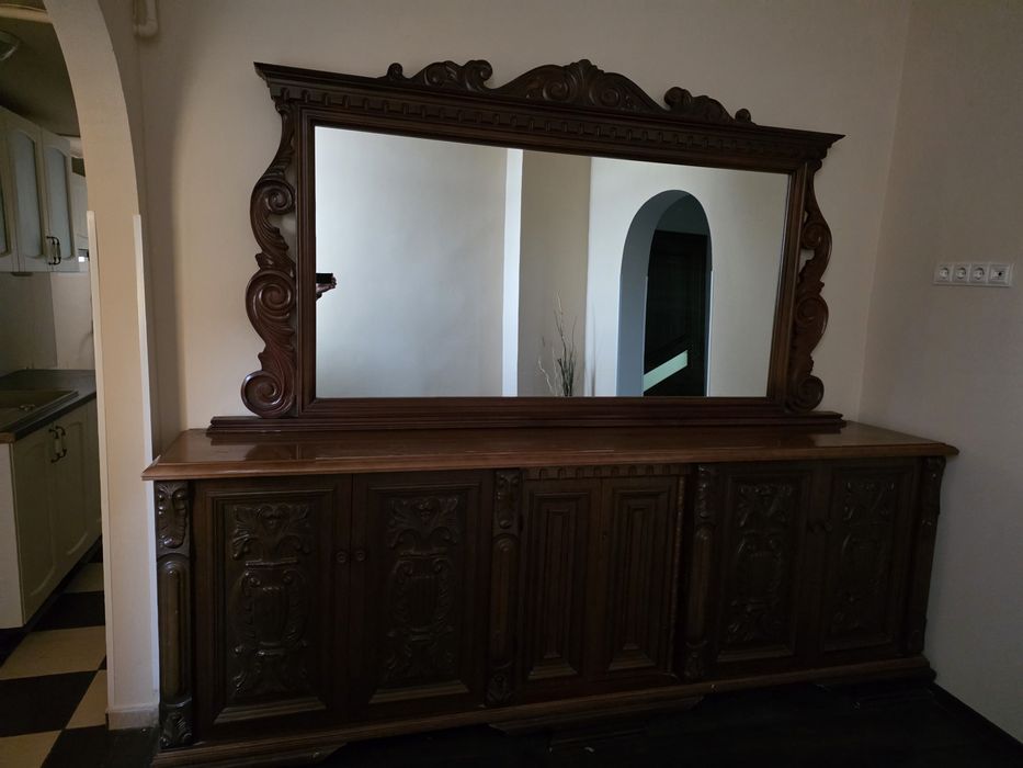 Mobila clasica antica