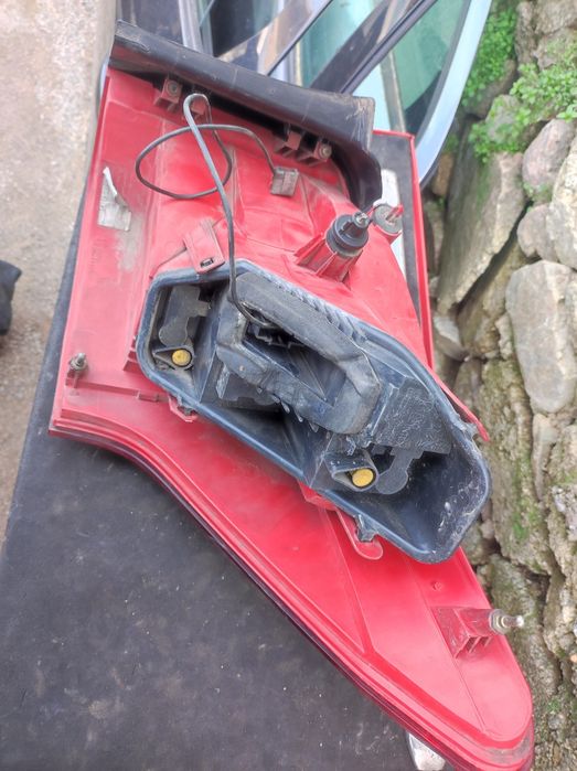 Ляв  стоп за Пежо-407SW(комби)