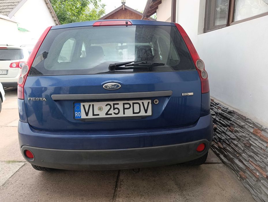 Vând Ford Fiesta