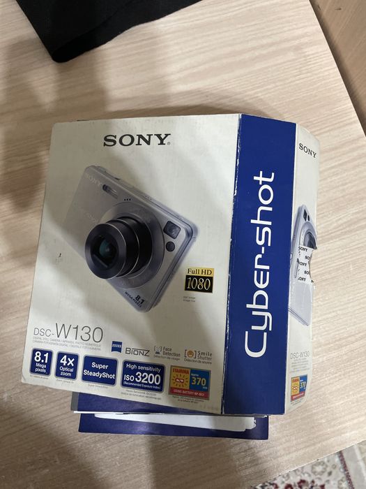 Комплект фотоаппарата Sony DSC - W130