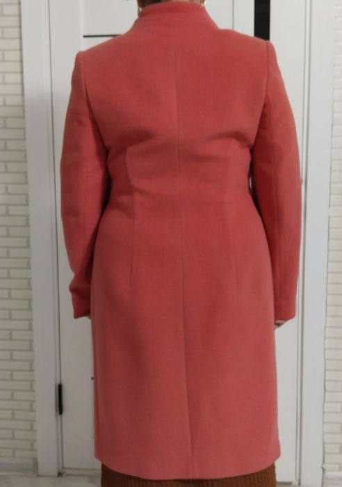 Продам пальто осеннее 10000