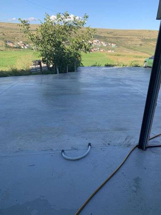 Inchiriez hala 100mp