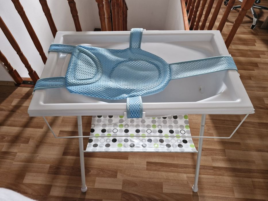 Cadita baie și masa de schimbat