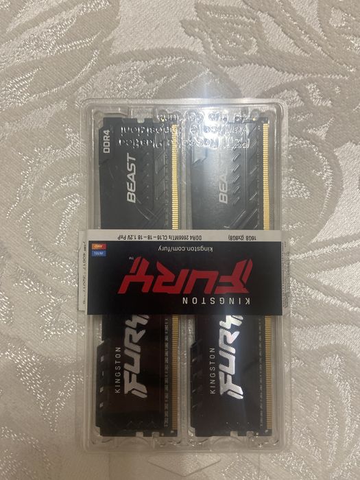 Оперативные памяти DDR4 Kingston FURY Beast Black [KF432C16BB/8] 8 ГБ