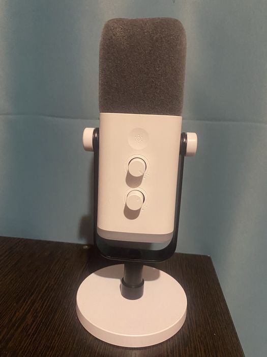 Продам микрофон fifine am8